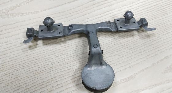 L'alliage d'aluminium ébavurant des pièces de moulage mécanique sous pression que la par injection moulage des pièces