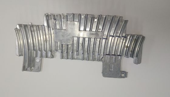 L'électrophorèse de commande numérique par ordinateur polissant l'alliage d'aluminium fait sur commande des produits de moulage mécanique sous pression