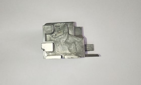 Le GV les moulages mécanique sous pression à haute pression d'aluminium de pièces de moulage mécanique sous pression saupoudrent le revêtement