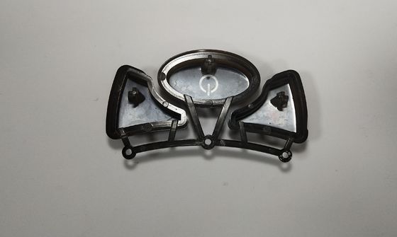 La par injection de l'ABS PA6 PA66 de HASCO moulage des pièces a adapté les pièces aux besoins du client en plastique