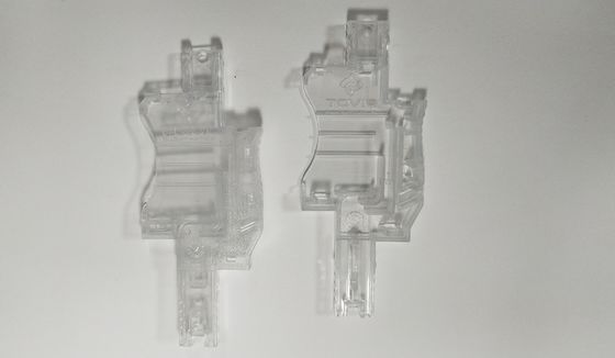 Le laser découpant la par injection moulage les moulages par injection en plastique de pièces HRC 32