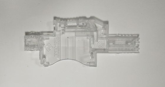 Le laser découpant la par injection moulage les moulages par injection en plastique de pièces HRC 32