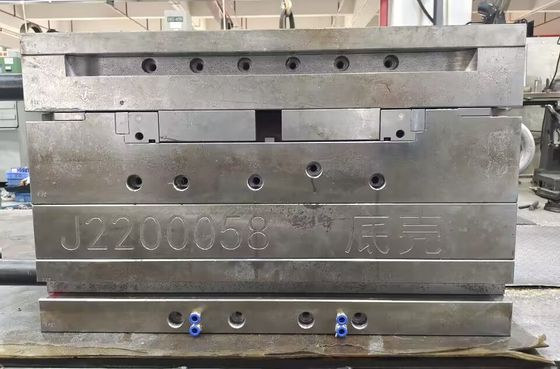 Le moulage par injection en plastique de moulage par injection de précision d'ODM NAK80 S136 d'OEM meurent
