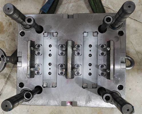 Tirs de moulage en plastique du moulage par injection de précision de services de coutume de H13 P12 1,2378 500K