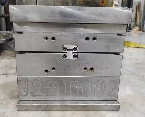 Tirs de moulage en plastique du moulage par injection de précision de services de coutume de H13 P12 1,2378 500K