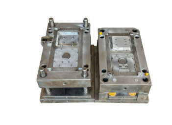 La par injection de précision de porte de sous-marin d'OEM moulage le moulage par injection en plastique de produits électroniques