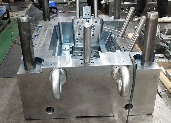 Moulage par injection adapté aux besoins du client en plastique de moulage par injection de précision de l'ABS pp pour de grands appareils électroménagers