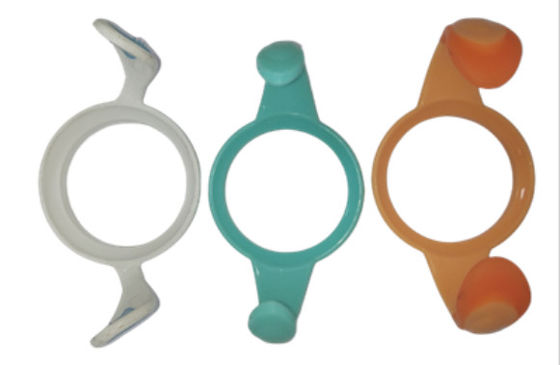 Poignée molle de silicone de biberon des pièces PPSU en caoutchouc de silicone de catégorie comestible