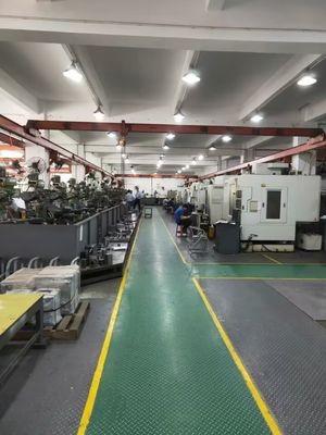 Solutions en plastique de moulage par injection de fil d'argent d'OEM