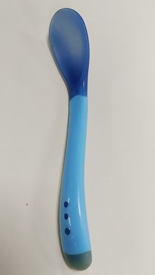Excellente résistance à l'abrasion Cuillère en silicone pour outils et gadgets de cuisine