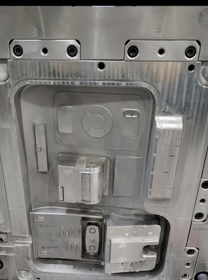 La fabrication de plastique facilité par une solution de moulage par injection de finition de surface lisse