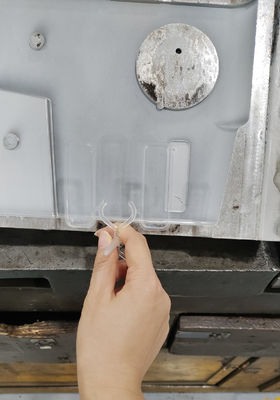Système de moulage par injection personnalisable à usage général pour la production multicouche